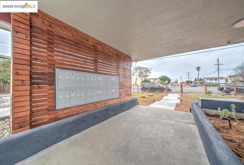 HAYWARD - Residential Income