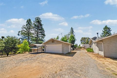 Photo of 5627 Buckskin Road, Mariposa, CA 95338 (MLS # FR26154845)