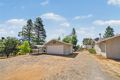 Photo of 5627 Buckskin Road, Mariposa, CA 95338 (MLS # FR26154845)
