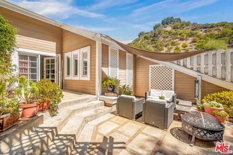Photo of 1647 N Beverly Glen Boulevard, Los Angeles, CA 90077 (MLS # 26831259)