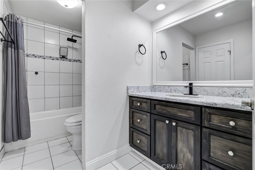 Laguna Village (LV) - Residential