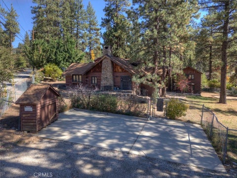 Photo of 1062 Fawnskin DR, Fawnskin, CA 92333 (MLS # IG26227991)