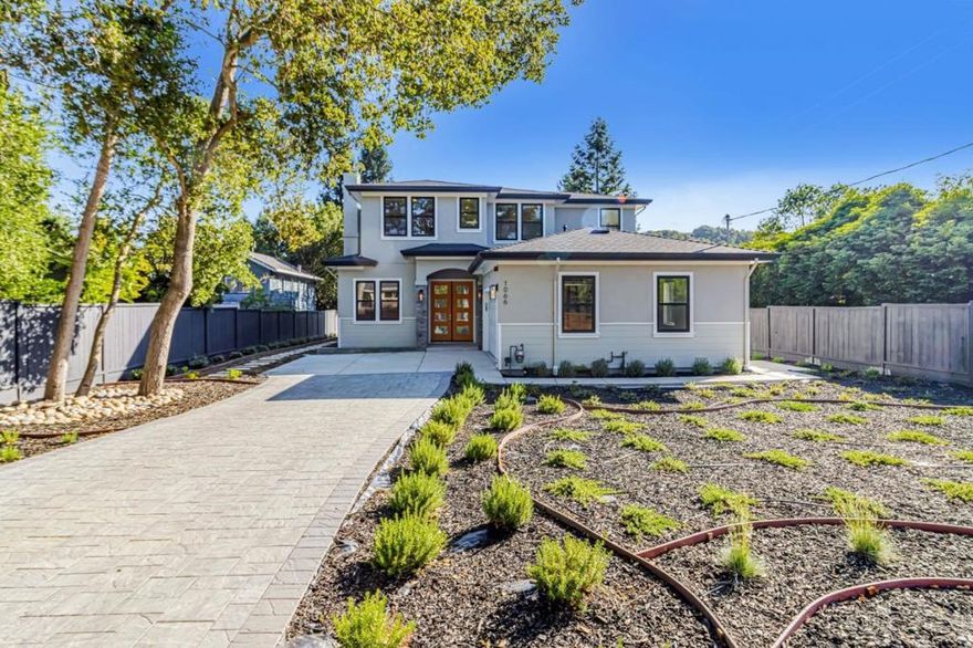 BRAND NEW CONSTRUCTION - A stunning contemporary masterpiece, recently completed in 2025 - one of the only new constructions you'll find in this sought-after neighborhood & city. This home is perfectly positioned on A HUGE 13,950 SQFT LOT. This property blends modern elegance & a prime location, culminating with thoughtful designs elements, soaring ceilings, sleek recessed lighting, and flawless craftsmanship throughout. Step inside to discover a chef's dream kitchen, a luxurious master suite, spa-like bathrooms, and a seamless flow of open-concept living spaces. A spacious library/office can serve as a 6th bedroom. Out front and out back you'll find a huge lawn area, perfect for hosting / indoor & outdoor living. A true gem offering style, comfort, and sophistication. THIS IS A MUST-SEE IN PERSON!