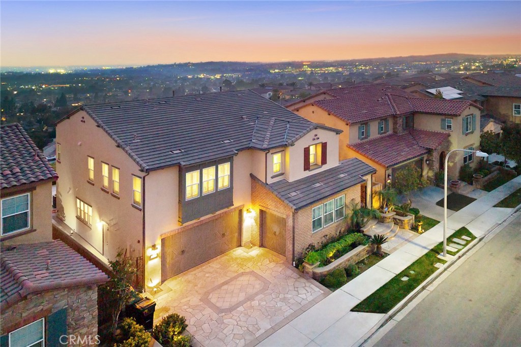 2598 E Temblor Ranch Drive