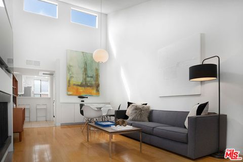 Photo of 943 12th Street #7, Santa Monica, CA 90403 (MLS # 25521803)