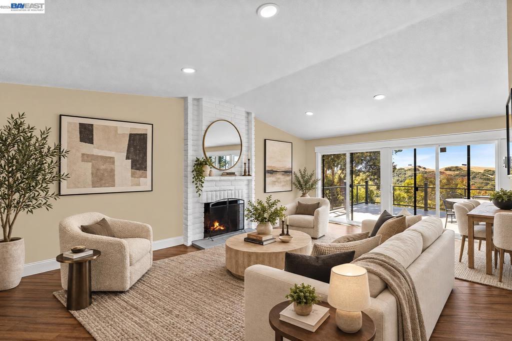 28016 Whitestone Ct
