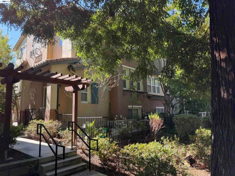 Photo of 1071 Konstanz Ter TER, Sunnyvale, CA 94089 (MLS # 41144991)