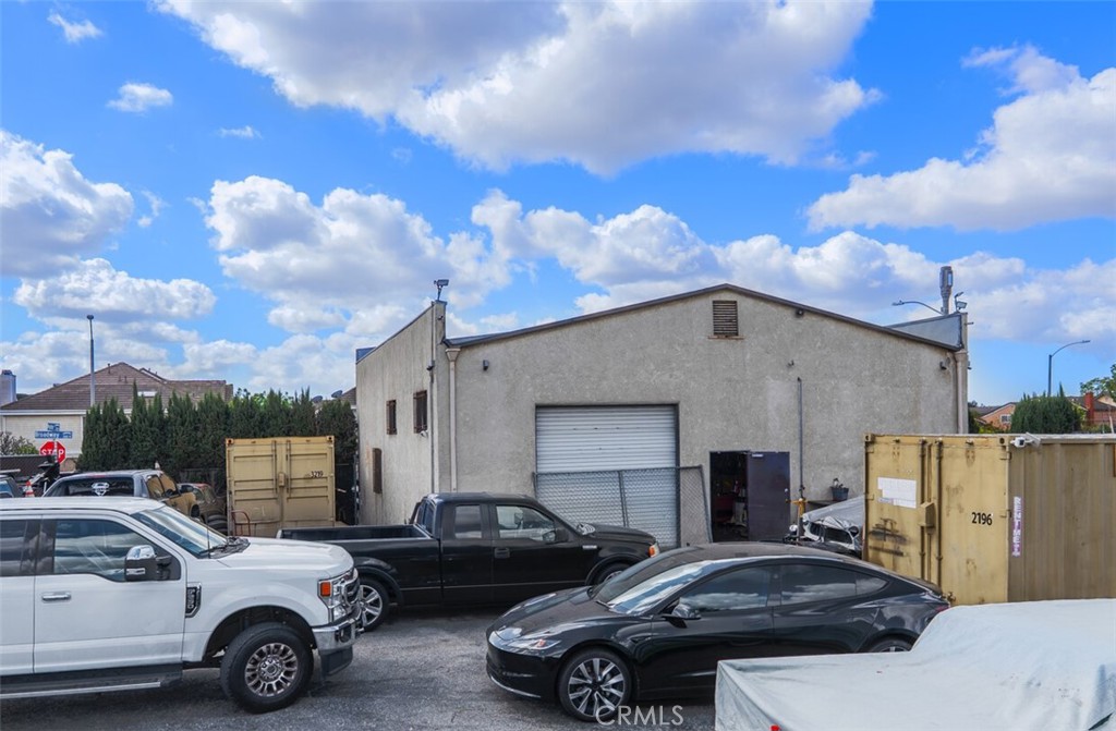 1501 W Broadway