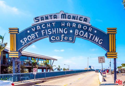 Photo of 2101 Ocean Avenue #1, Santa Monica, CA 90405 (MLS # 26654993)