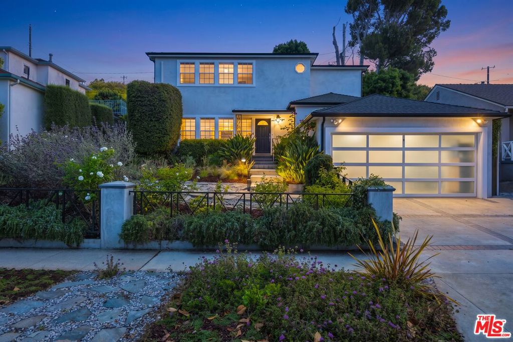 3007 Dahlgren Avenue, Los Angeles CA 90066