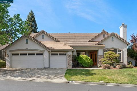Photo of 5374 Fernbank Dr Dr, Concord, CA 94521 (MLS # 41128615)