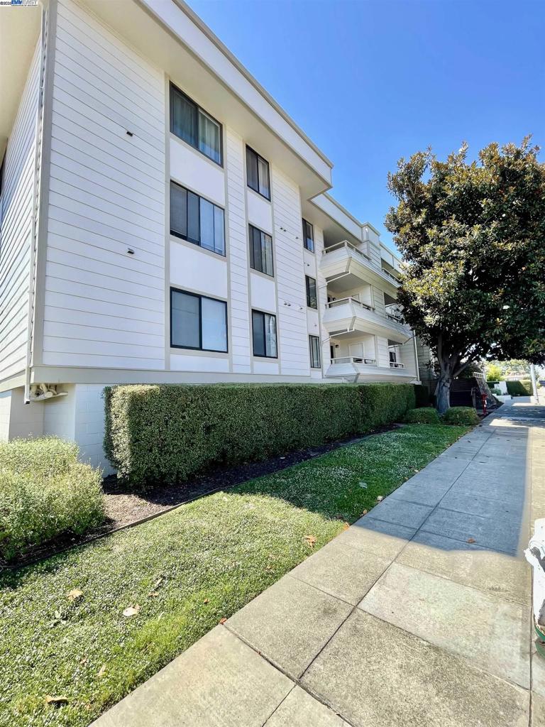DOWNTOWN SAN LEA - Residential