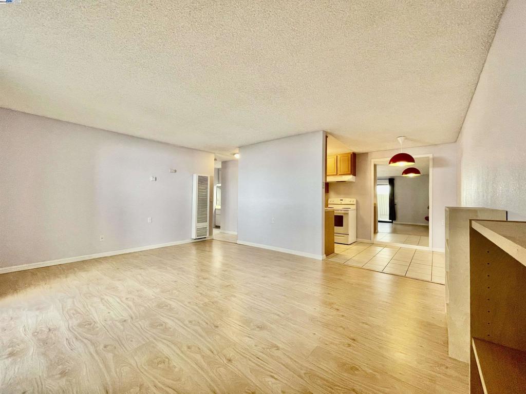 DOWNTOWN SAN LEA - Residential
