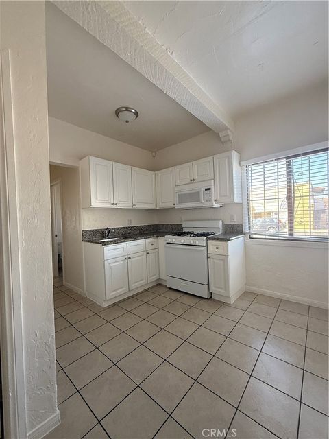 Photo of 2012 E 7th Street #A, Long Beach, CA 90804 (MLS # OC26067247)