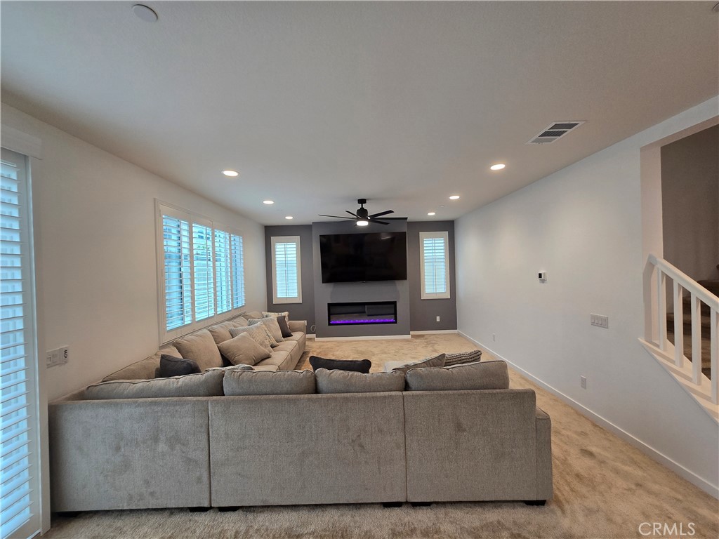 34942 S Serrano