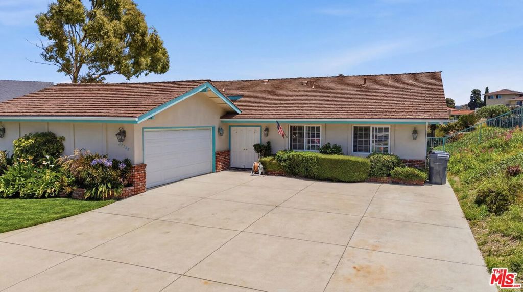 27138 E Diamondhead Lane