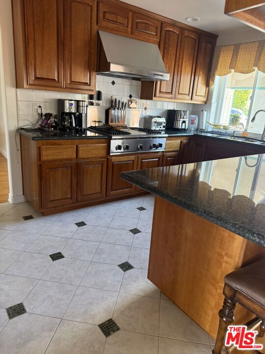 27138 E Diamondhead Lane