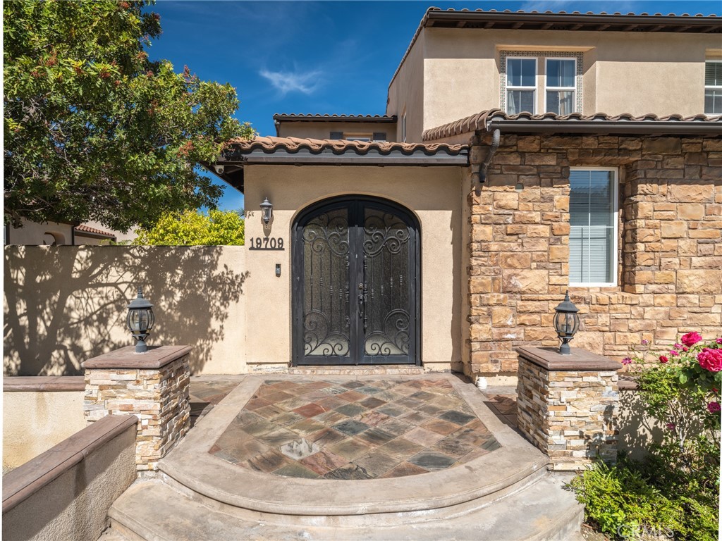19709 Highland Terrace Dr