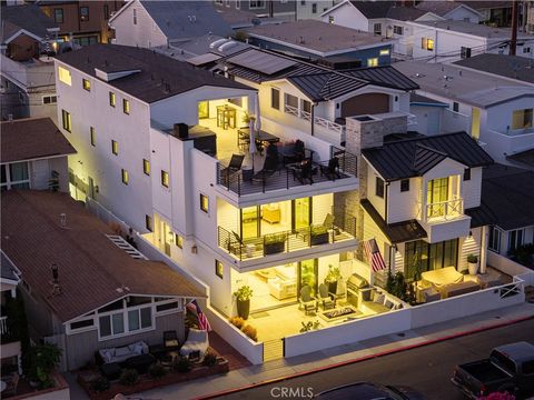Photo of 211 35th ST, Newport Beach, CA 92663 (MLS # OC26142332)