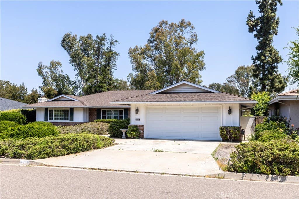 Photo of 1276 San Pablo Drive Dr, San Marcos, CA 92078 (MLS # SW26162554)