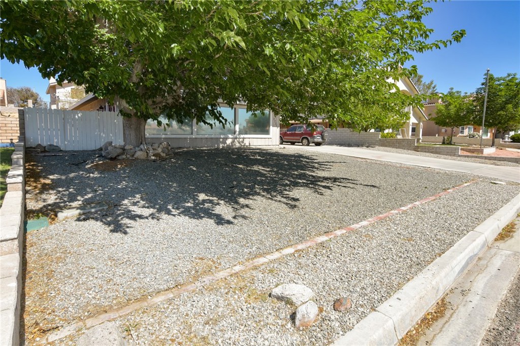 27314 Outrigger Lane