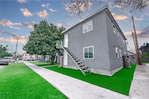 Photo of 252 E 79th #1/2, Los Angeles, CA 90003 (MLS # SR26101821)