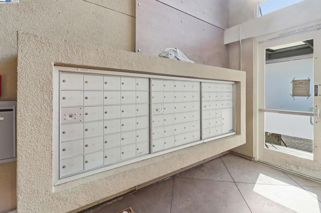 FRUITVALE AREA - Residential