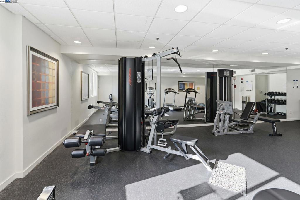 FRUITVALE AREA - Residential