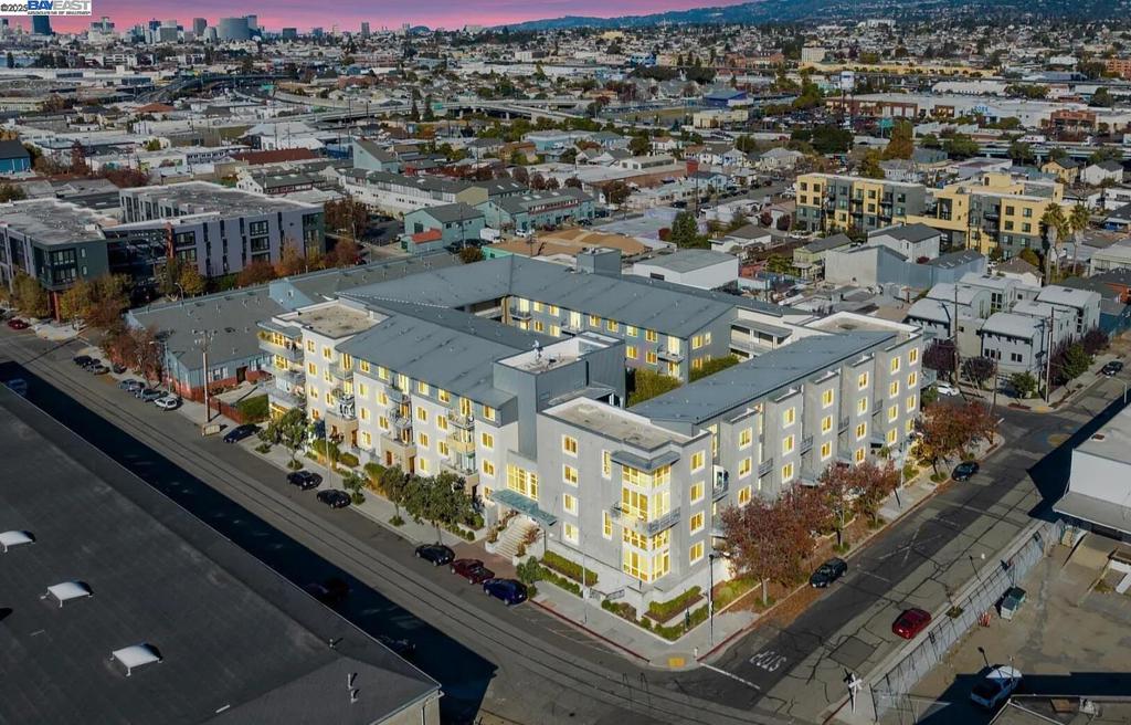 FRUITVALE AREA - Residential