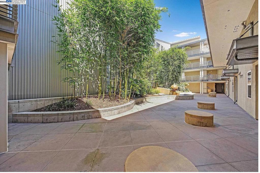 FRUITVALE AREA - Residential