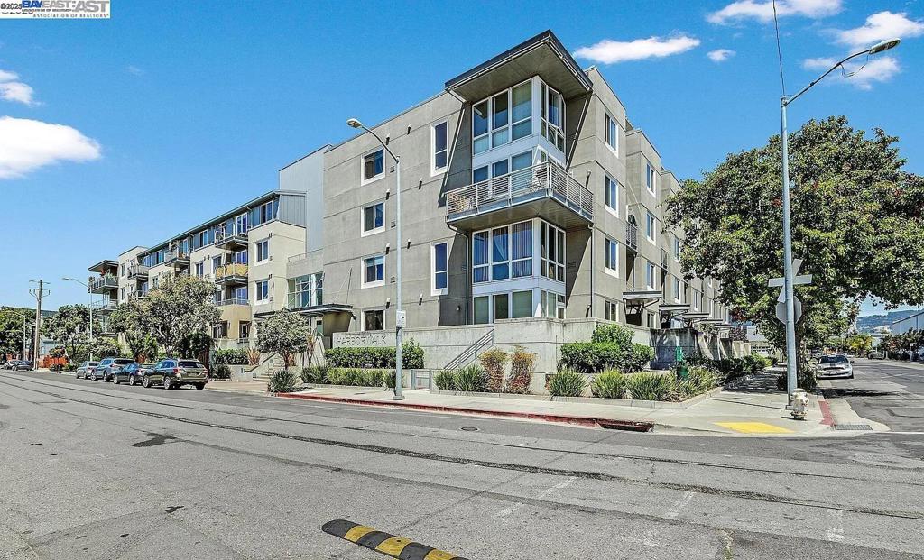 FRUITVALE AREA - Residential