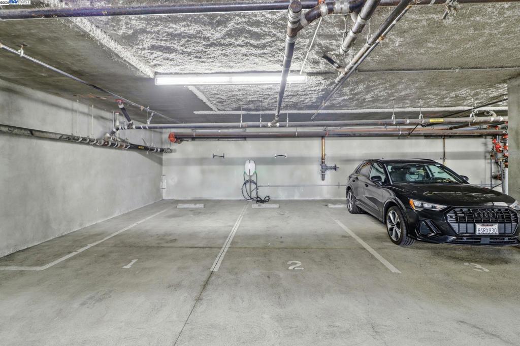 FRUITVALE AREA - Residential