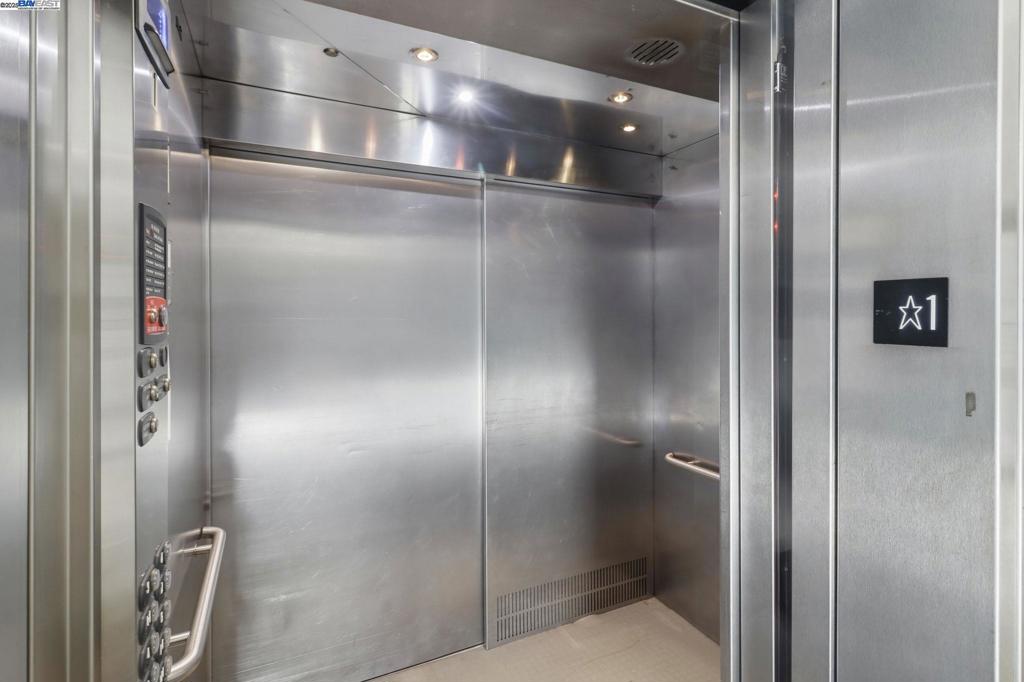 FRUITVALE AREA - Residential