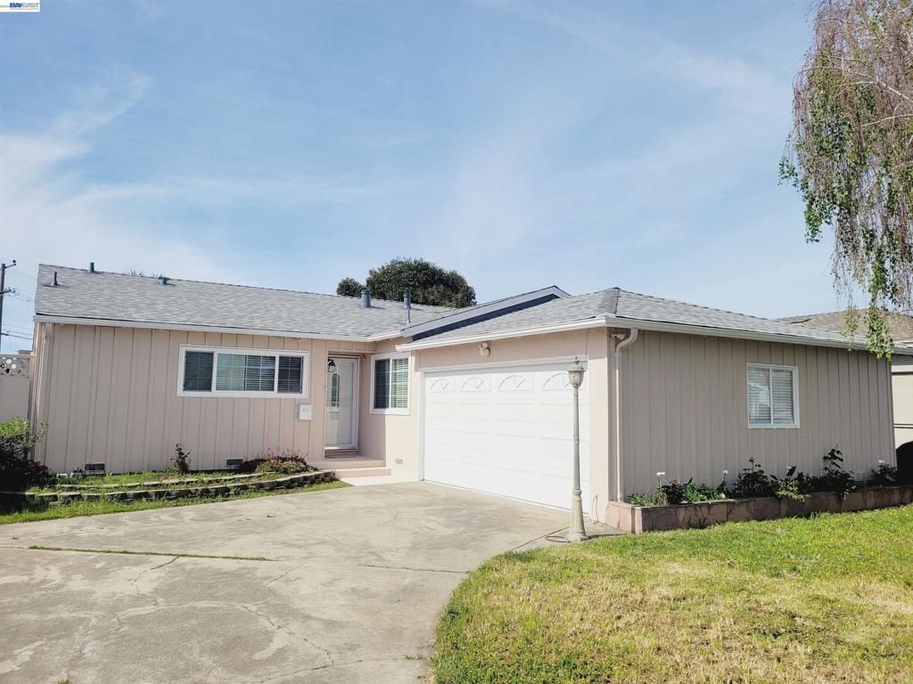 Photo of 15781 Via Teresa, San Lorenzo, CA 94580 (MLS # 41127218)