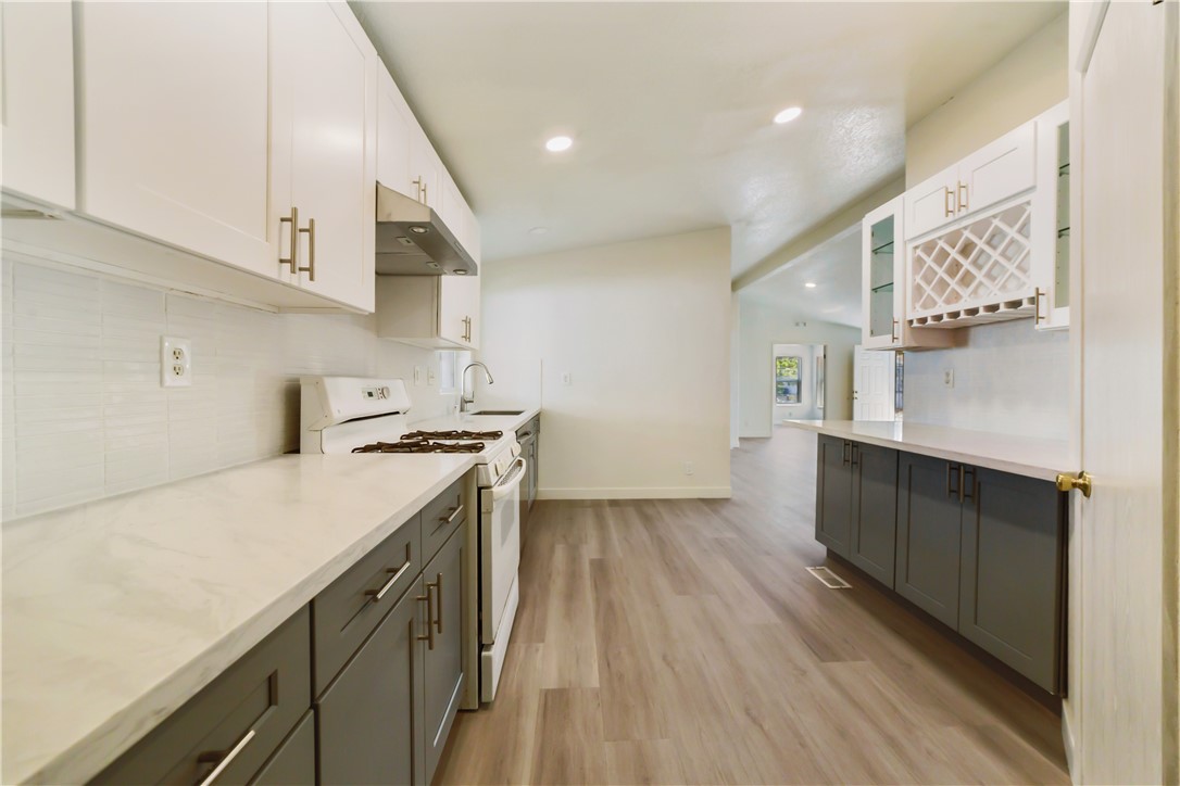 24200 Walnut Street 73