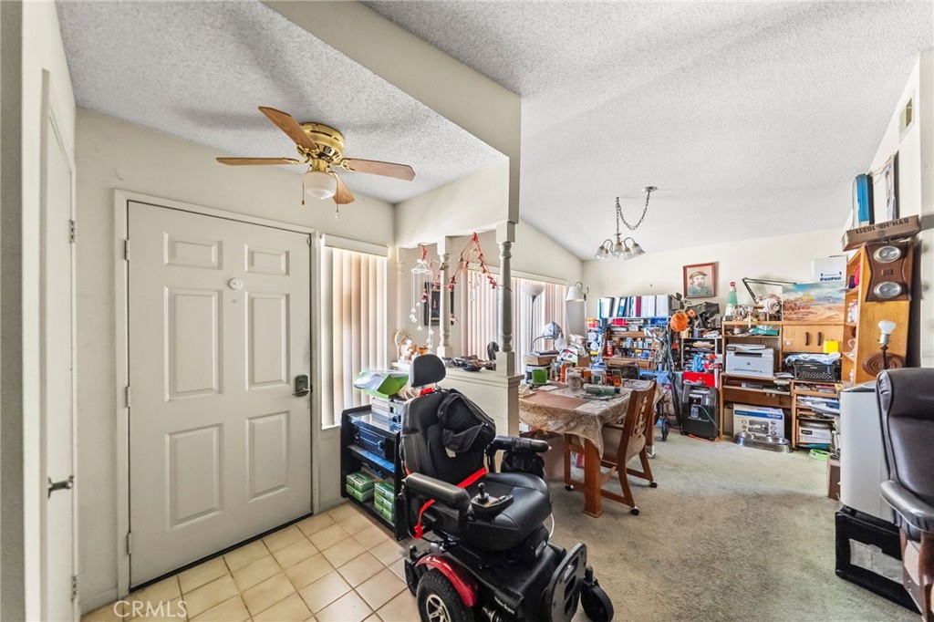 3021 La Paz Avenue