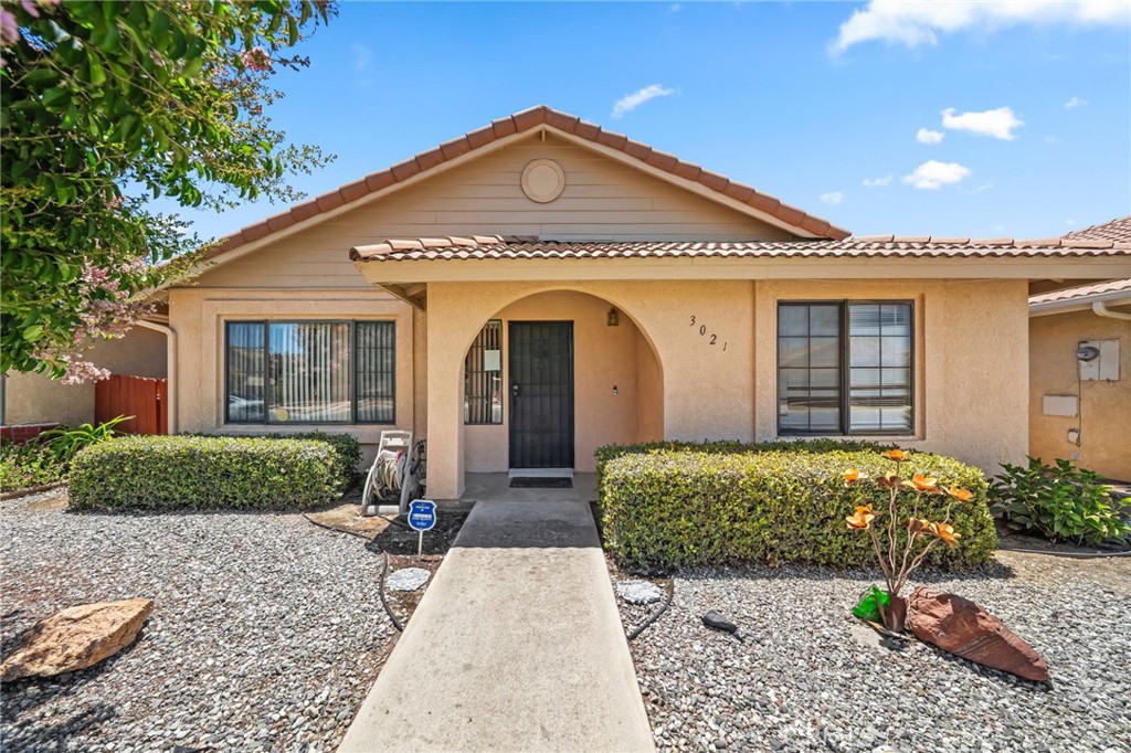 3021 La Paz Avenue
