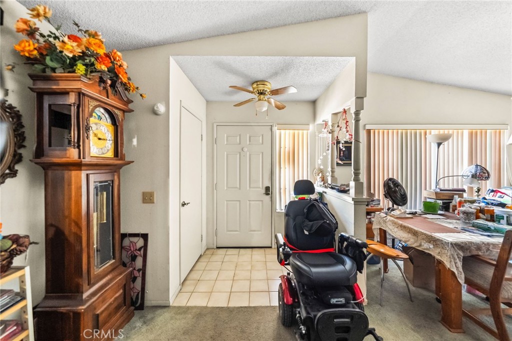 3021 La Paz Avenue