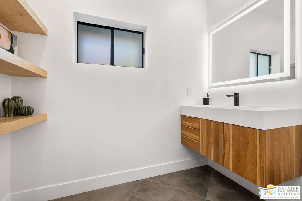 Movie Colony East - Residential