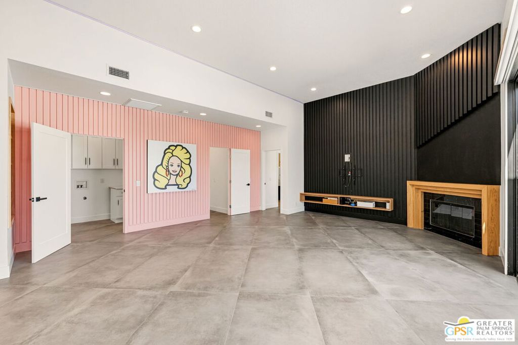 Movie Colony East - Residential