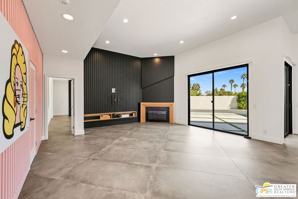Movie Colony East - Residential