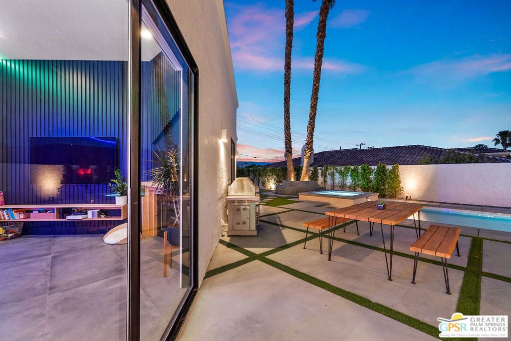 Movie Colony East - Residential
