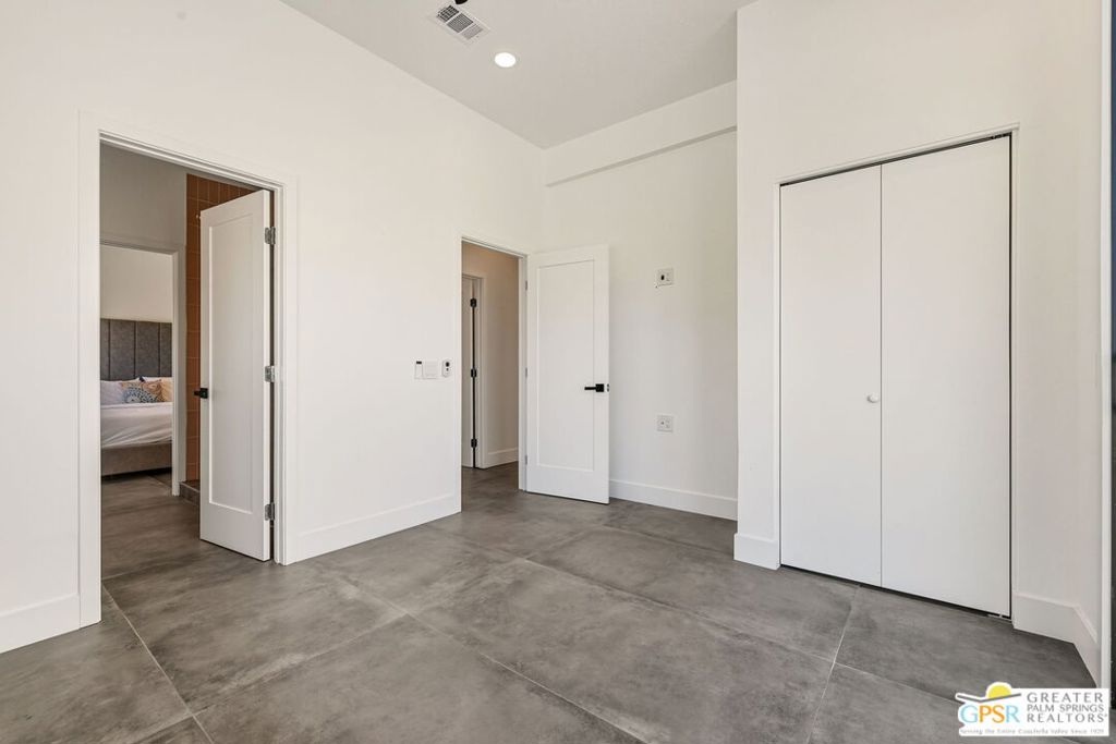 Movie Colony East - Residential