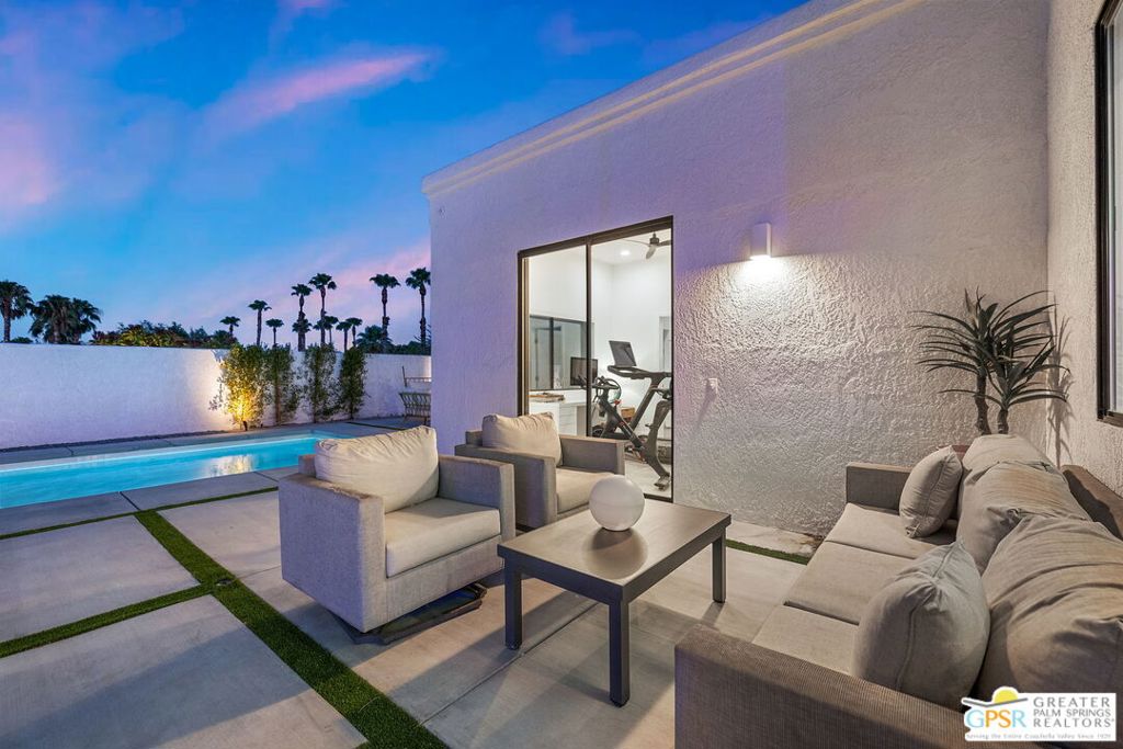 Movie Colony East - Residential