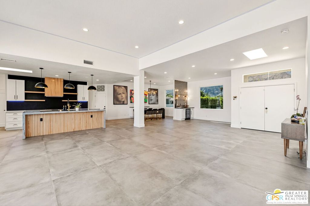 Movie Colony East - Residential