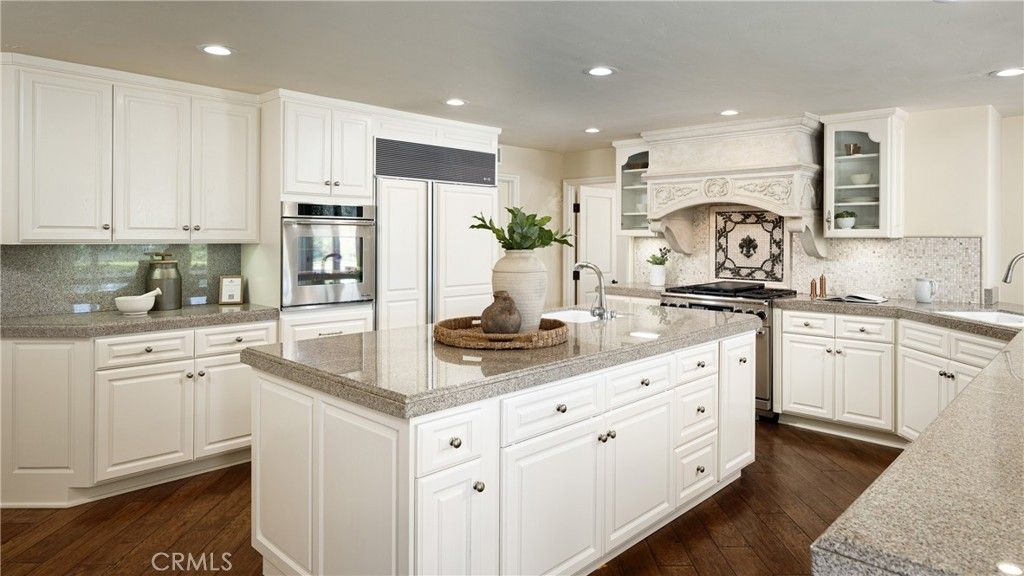 Photo of 4 Rue Grand Ducal, Newport Beach, CA 92660 (MLS # NP26114560)