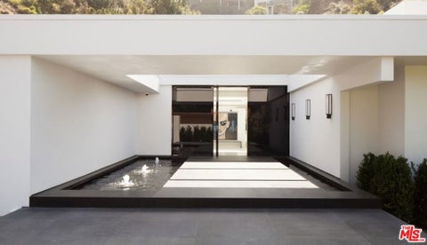 Photo of Los Angeles, CA 90069 (MLS # 26858243)