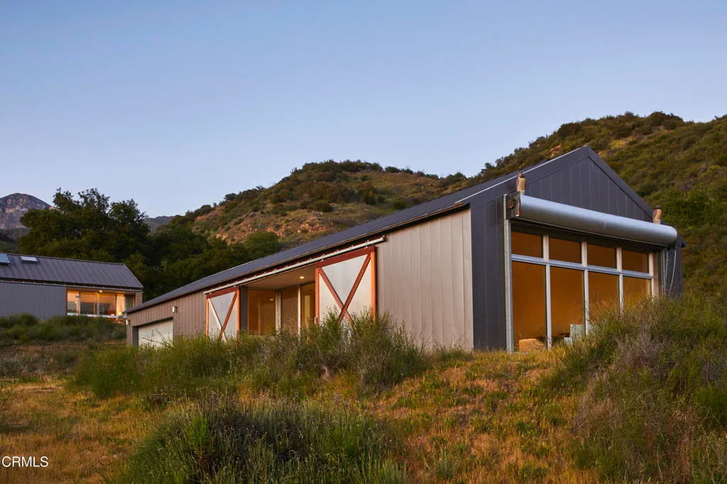 Santa Paula, California 93060, United States, 3 Bedrooms Bedrooms, ,2 BathroomsBathrooms,Residential,Active,136988