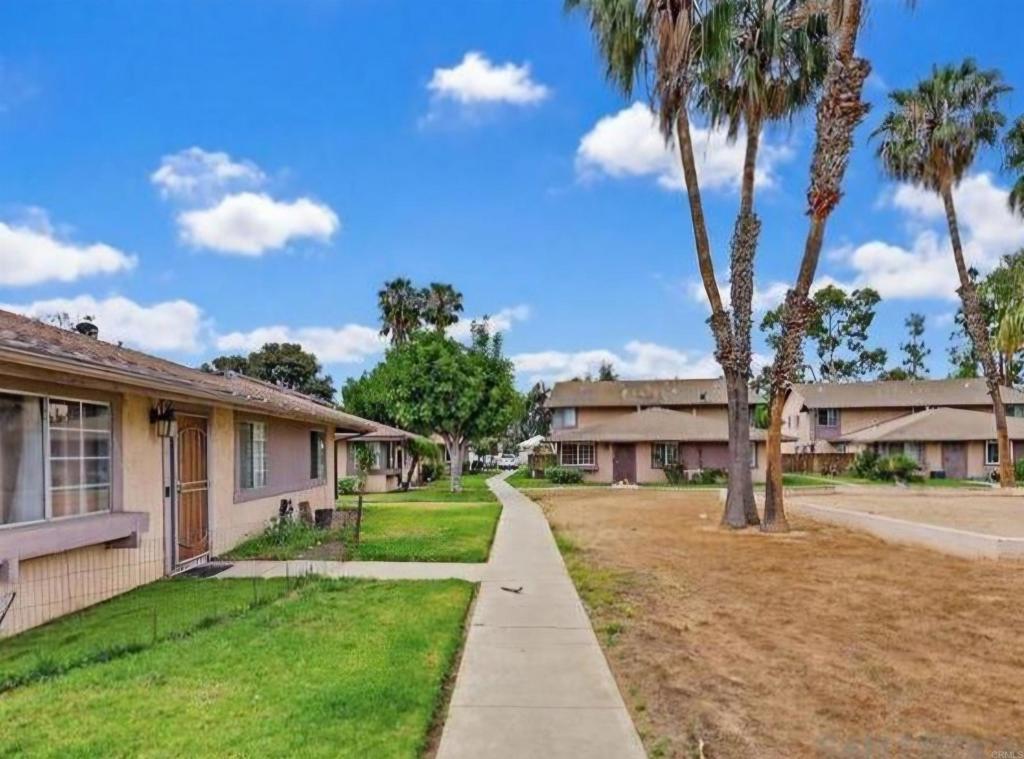 1316 W San Ysidro A
