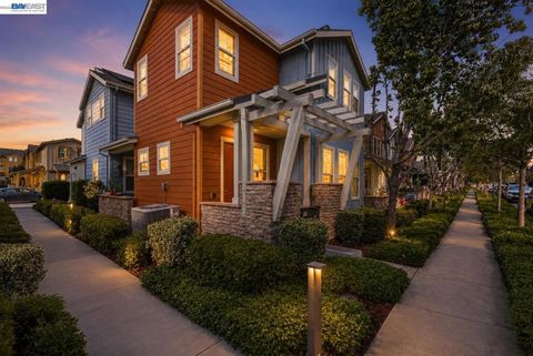 Photo of 520 Sandalwood Dr DR, Livermore, CA 94551 (MLS # 41133804)